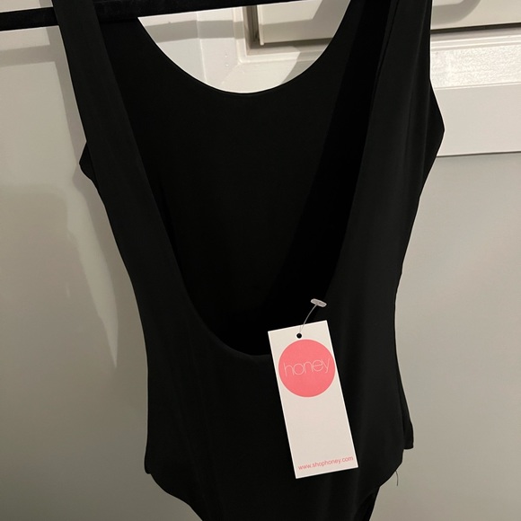 Bodysuit (backless) *BNWT* - Picture 3 of 4